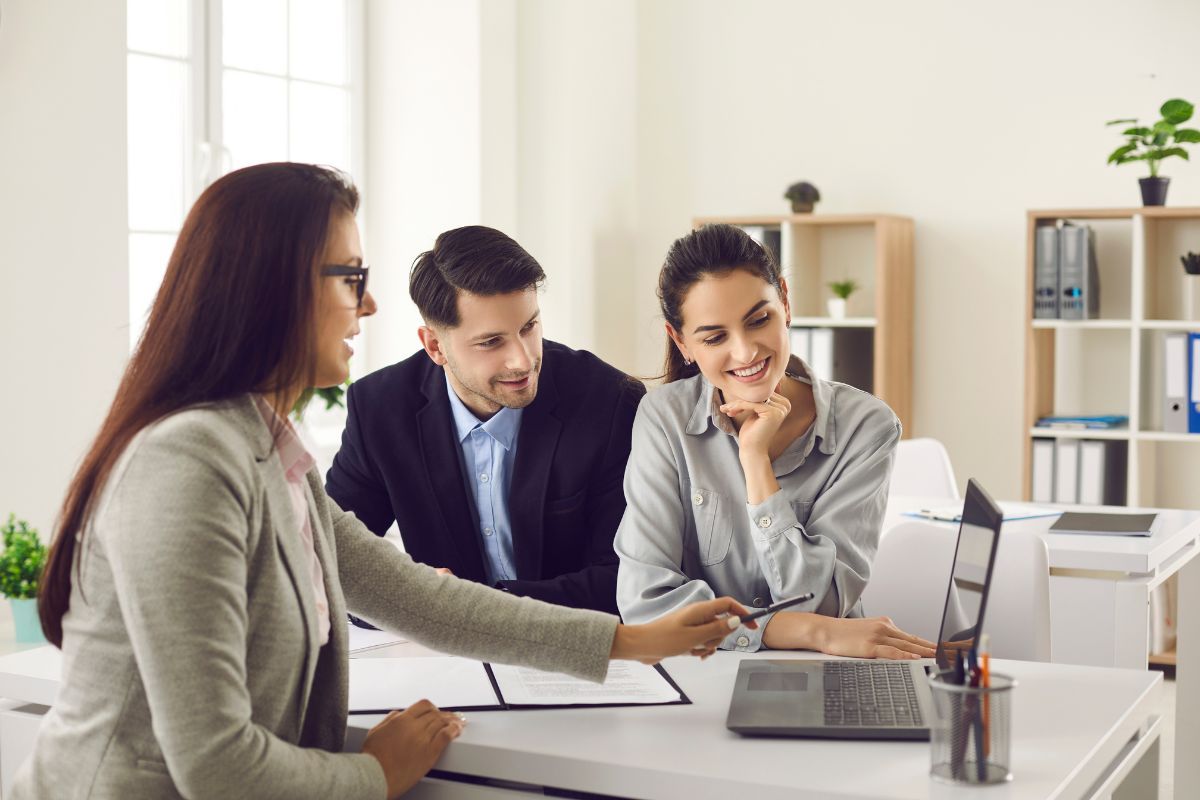 Consulente di Orizzonte Credito con clienti